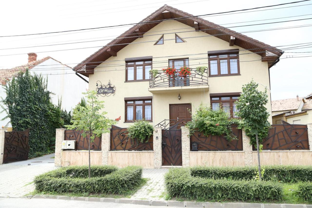 Hotel Oli House Alba Iulia Exterior foto